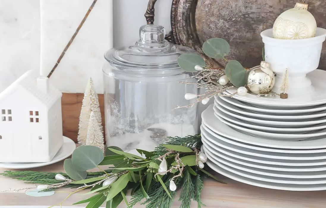 13826 christmas kitchen decor tree