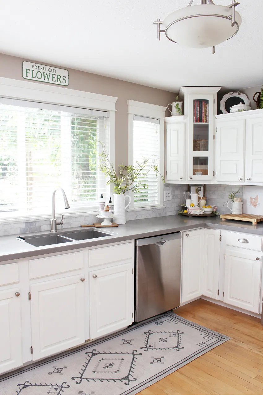 13839 summer kitchen natural textures