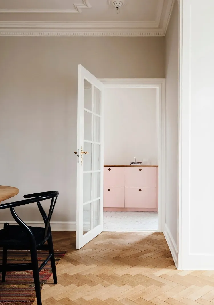 13879 pink kitchen lighting