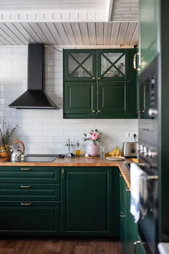 13930 blue kitchen cleaning