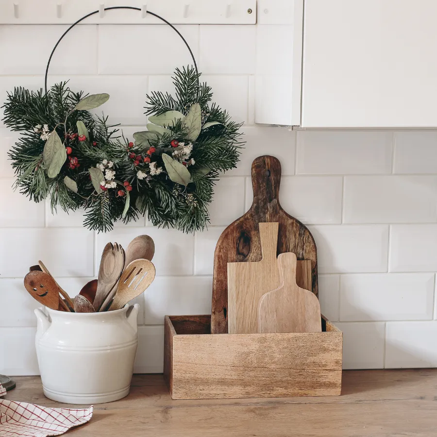 13931 christmas kitchen decor main