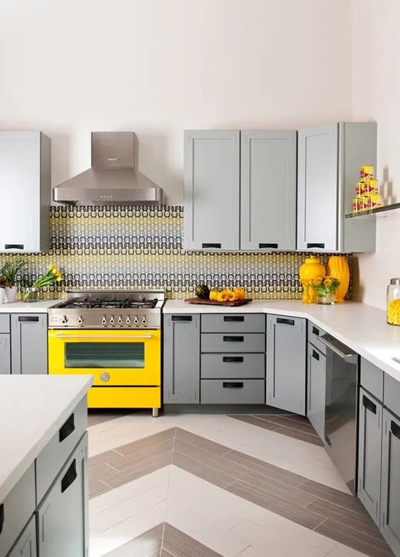 13941 yellow grey summer kitchen 7