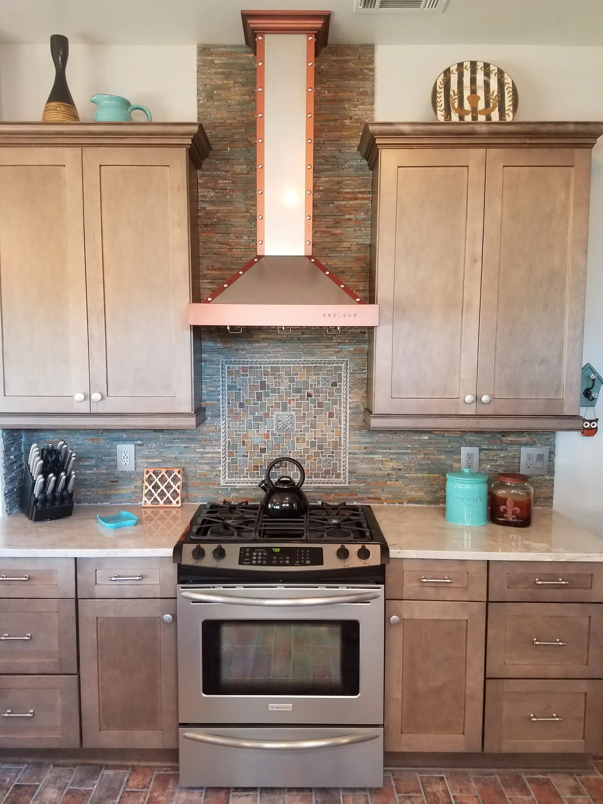 13944 french quarter kitchen image 2