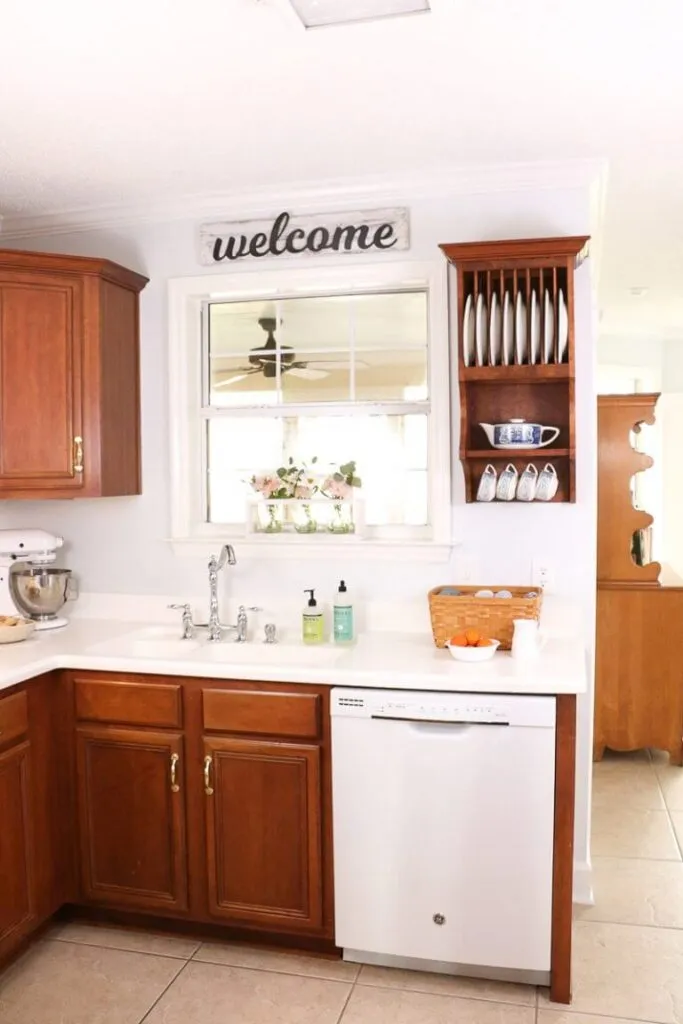 /img/13950-kitchen-dining-area.webp