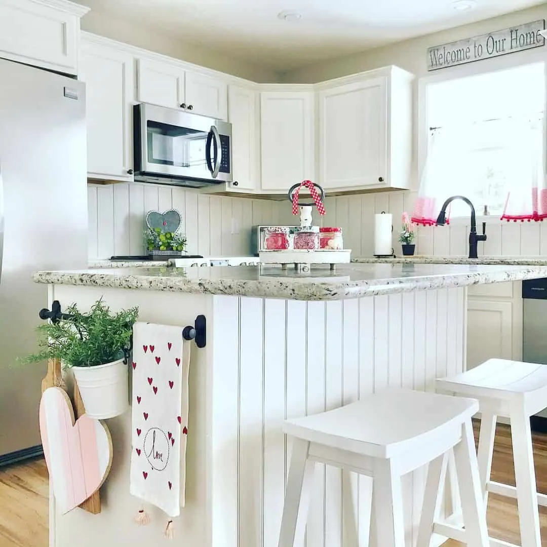 13995 rustic red kitchen image2