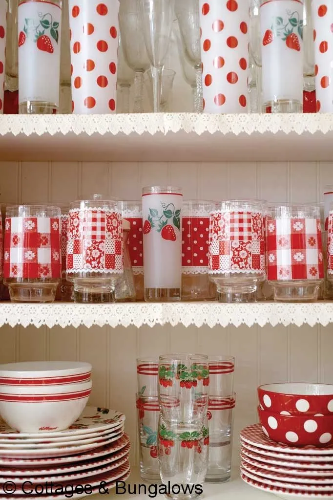 14000 red white kitchen textiles