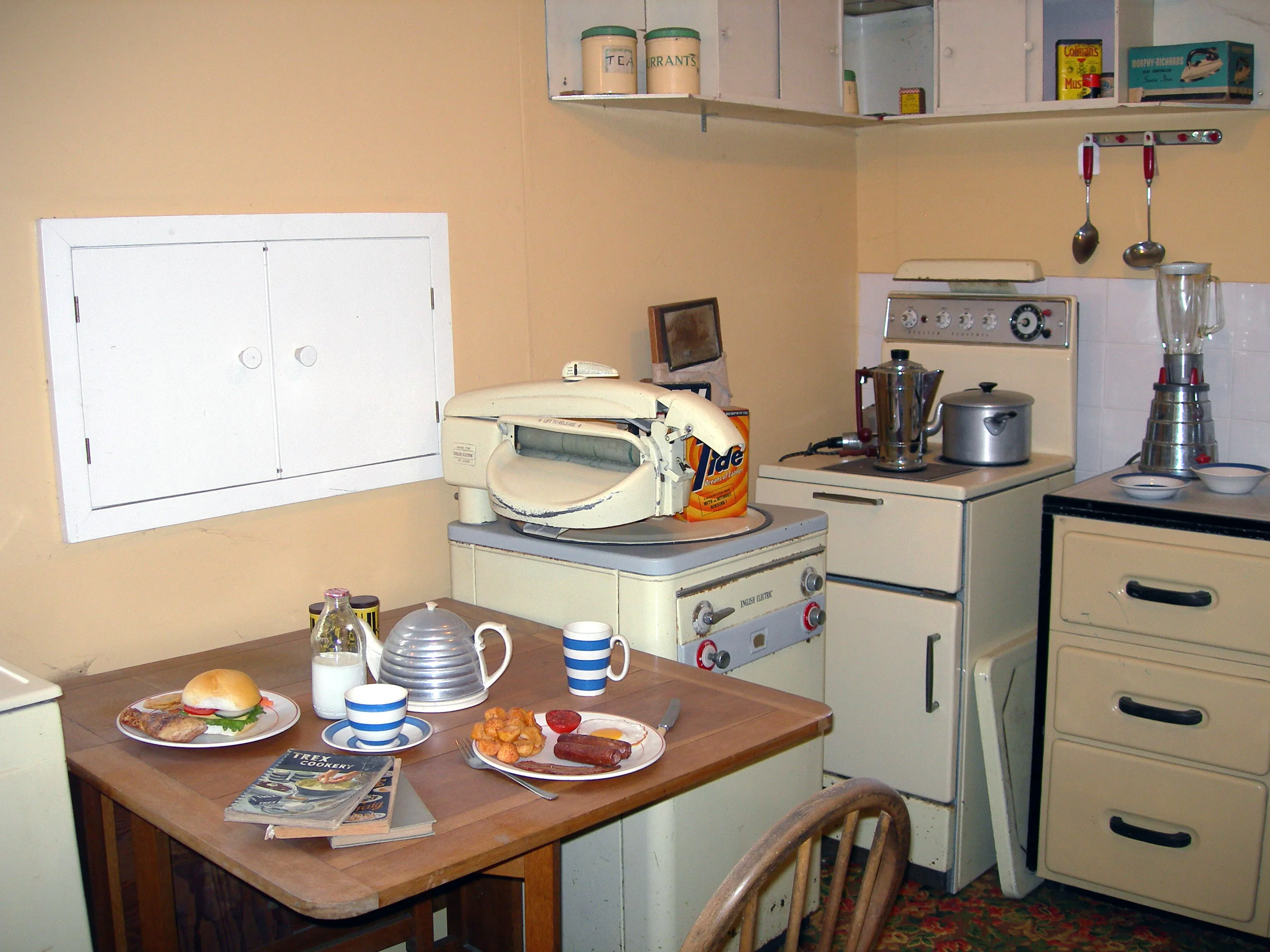 14030 1950s summer kitchen overview