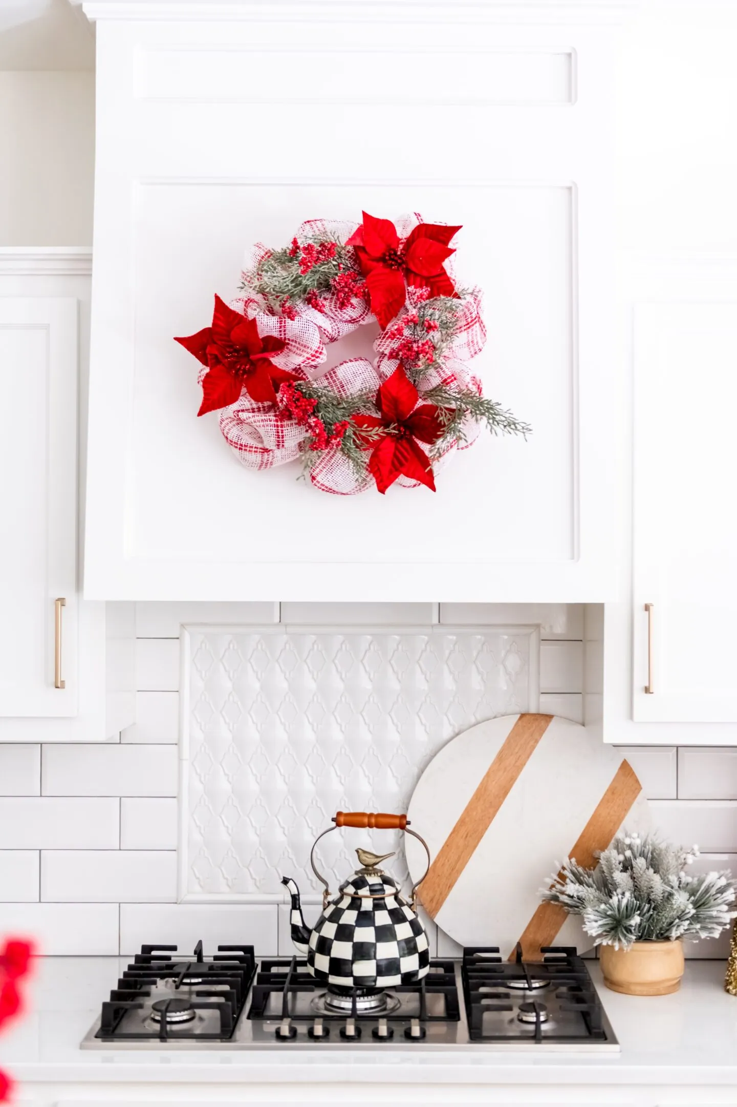 14063 mackenzie child kitchen image3