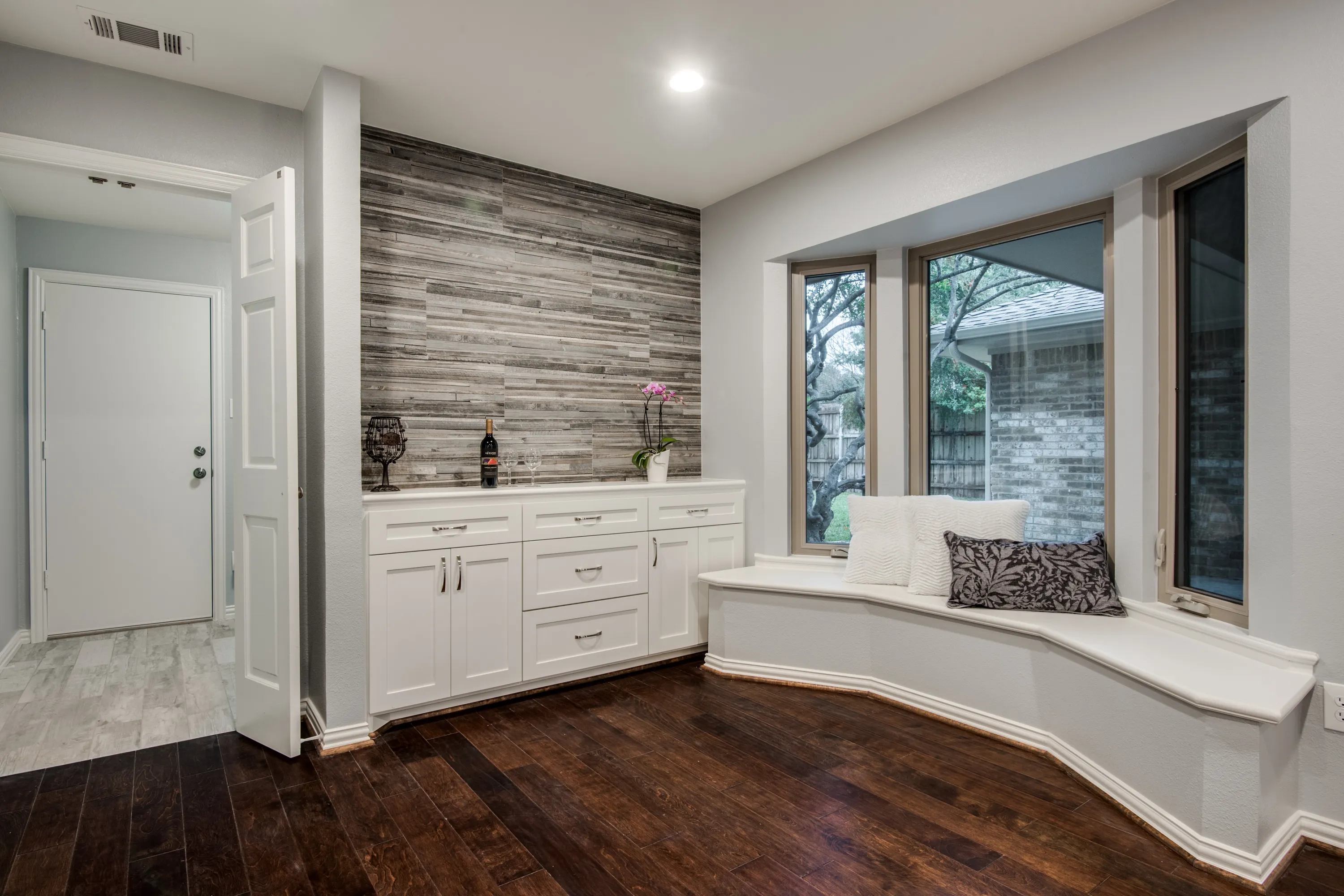 14066 manga kitchen lighting