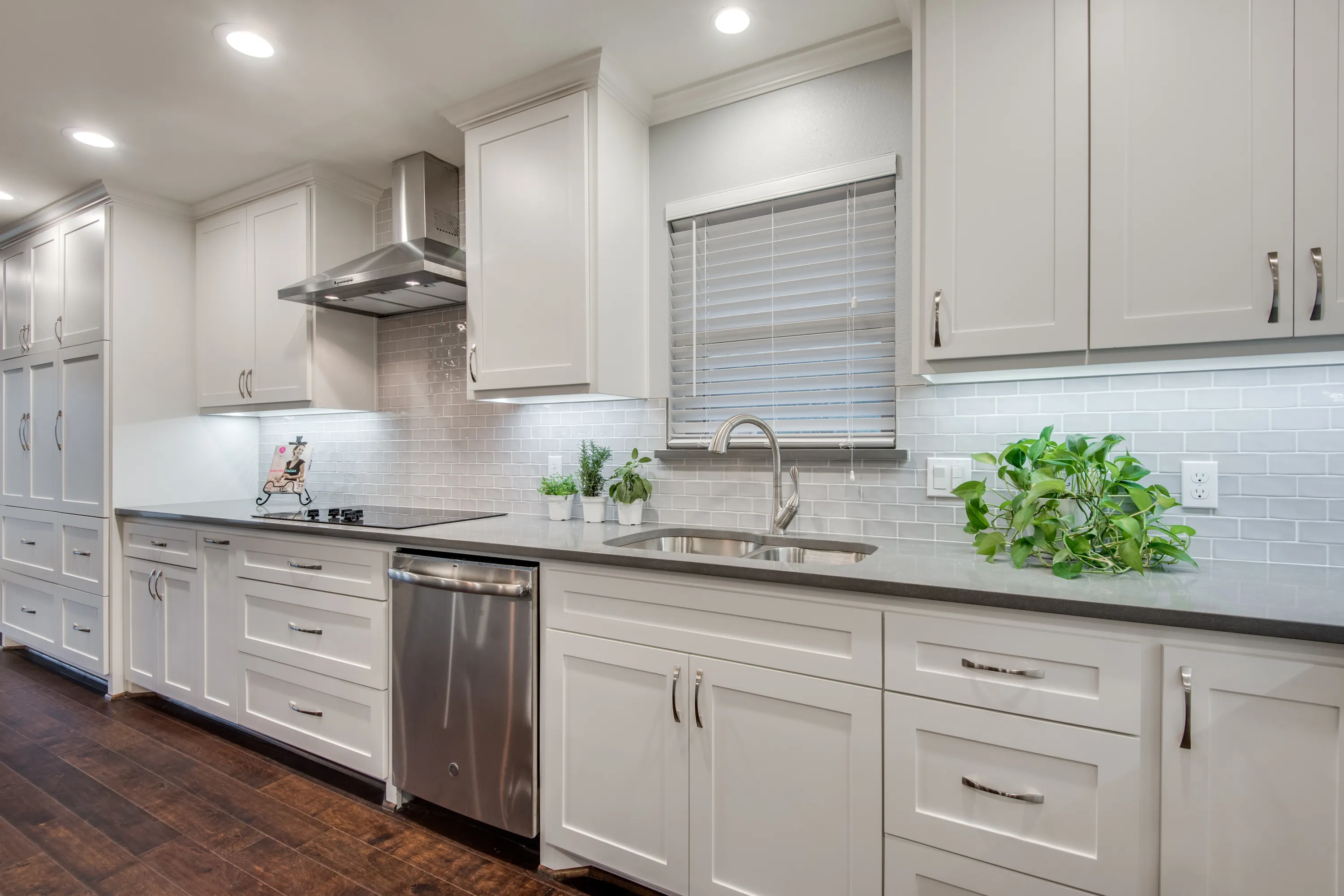 14066 manga kitchen utensils