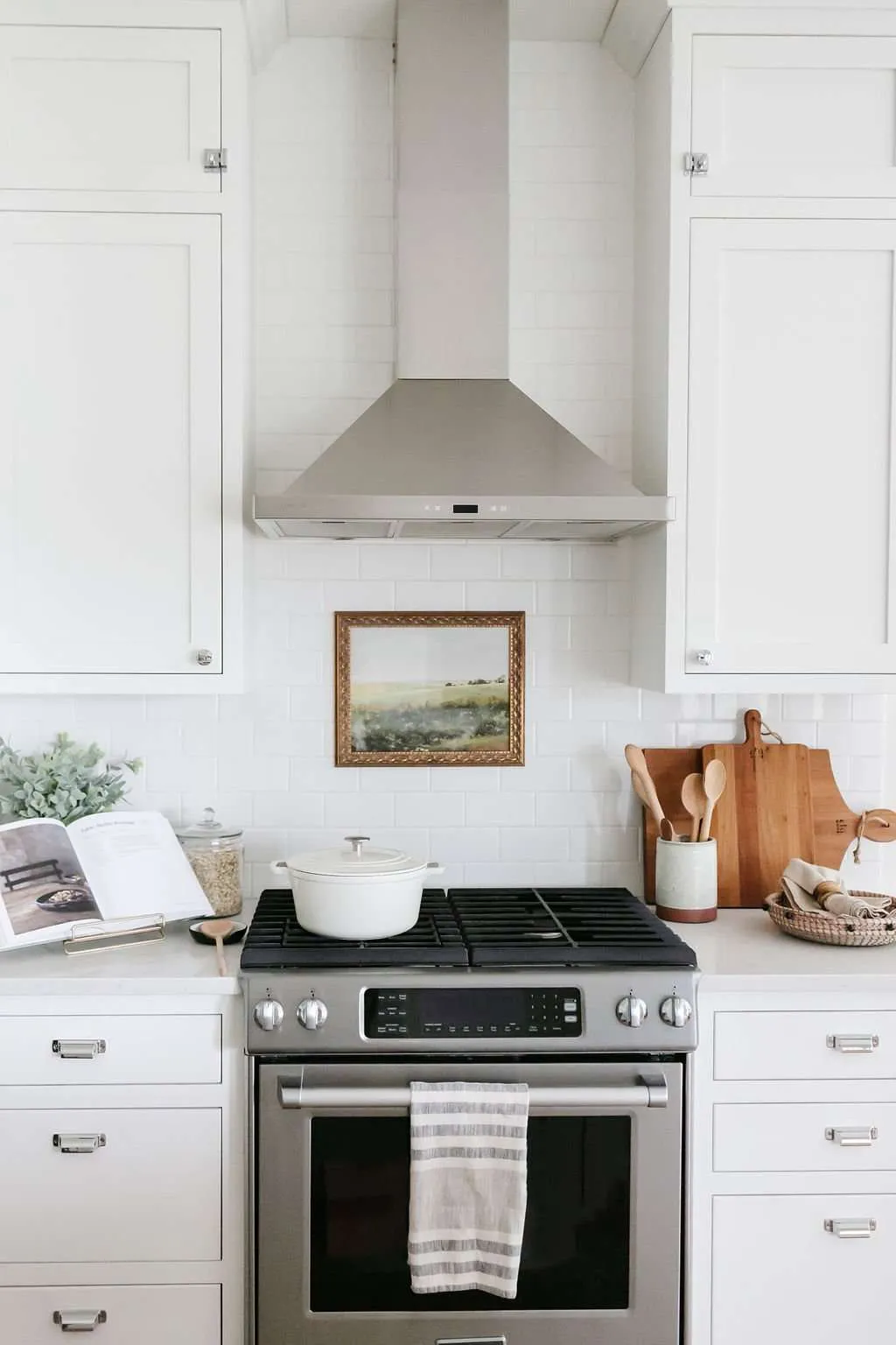 14069 summer kitchen decor fresh flowers