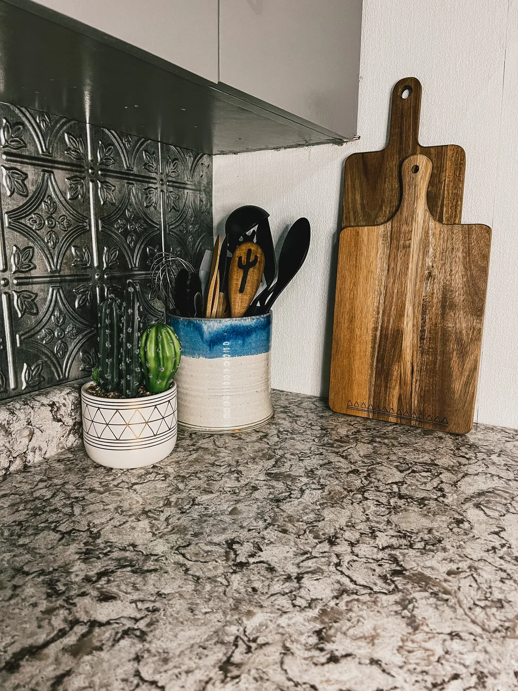 14074 western cabinet lighting 5